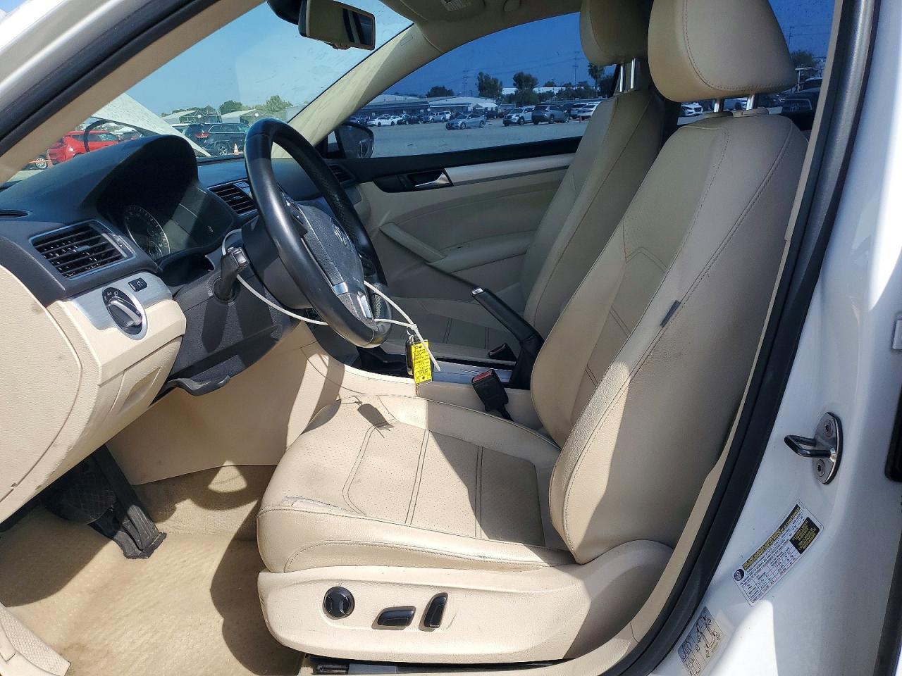 2012 Volkswagen Passat Se - Фото 7