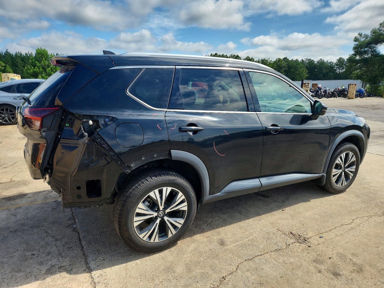 2021 Nissan Rogue Sv - Image 3