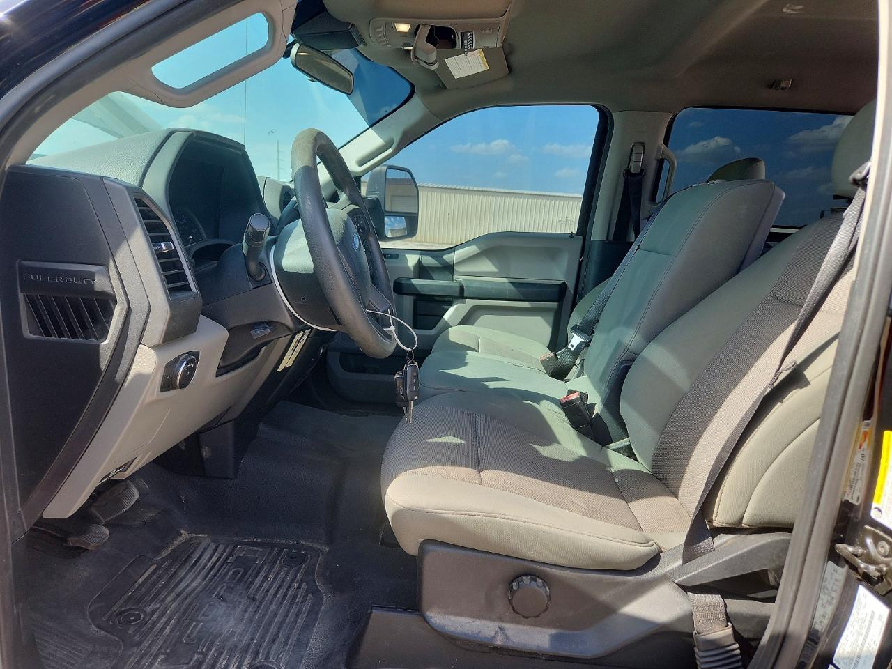 2021 Ford F250 Super Duty - Фото 7