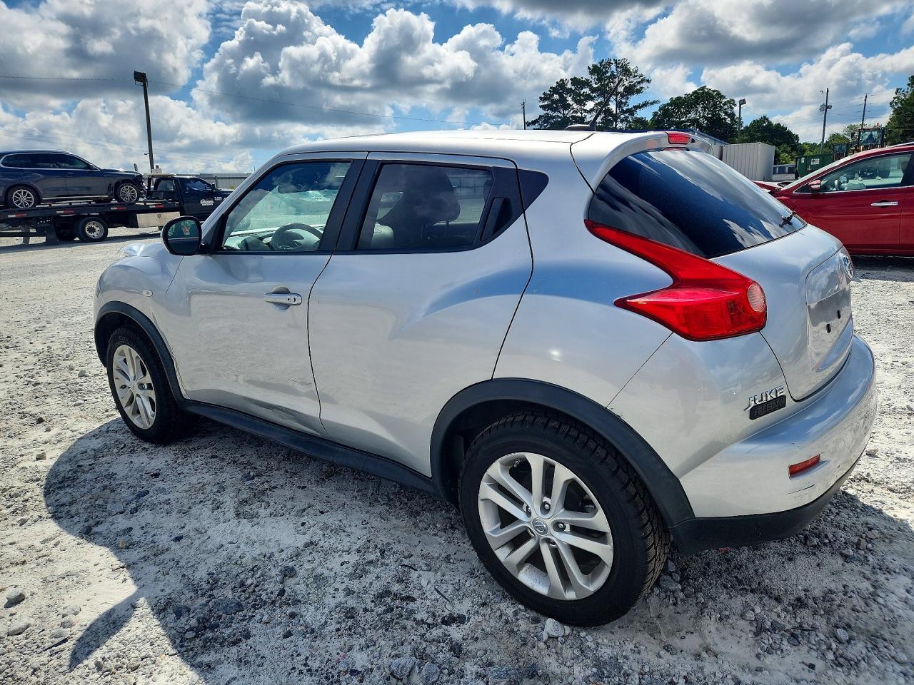 2013 Nissan Juke S - Image 2