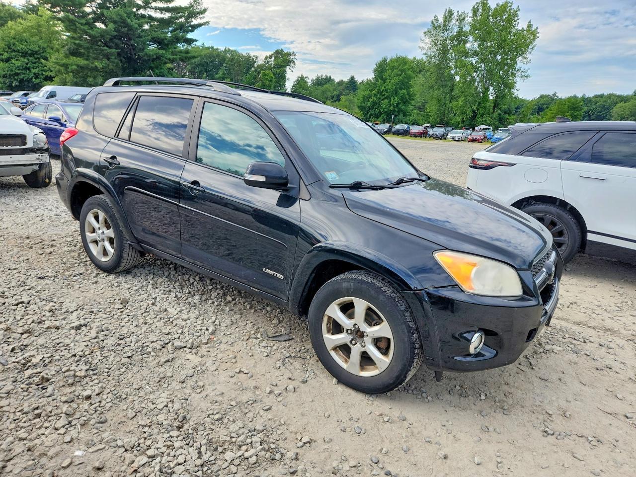 2011 Toyota Rav4 Limited - Image 4