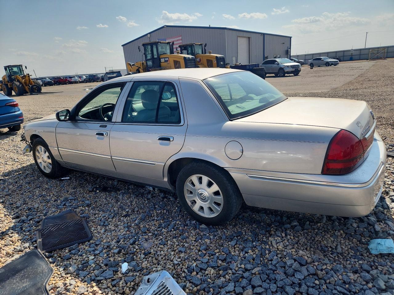 2003 Mercury Grand Marquis - Image 2