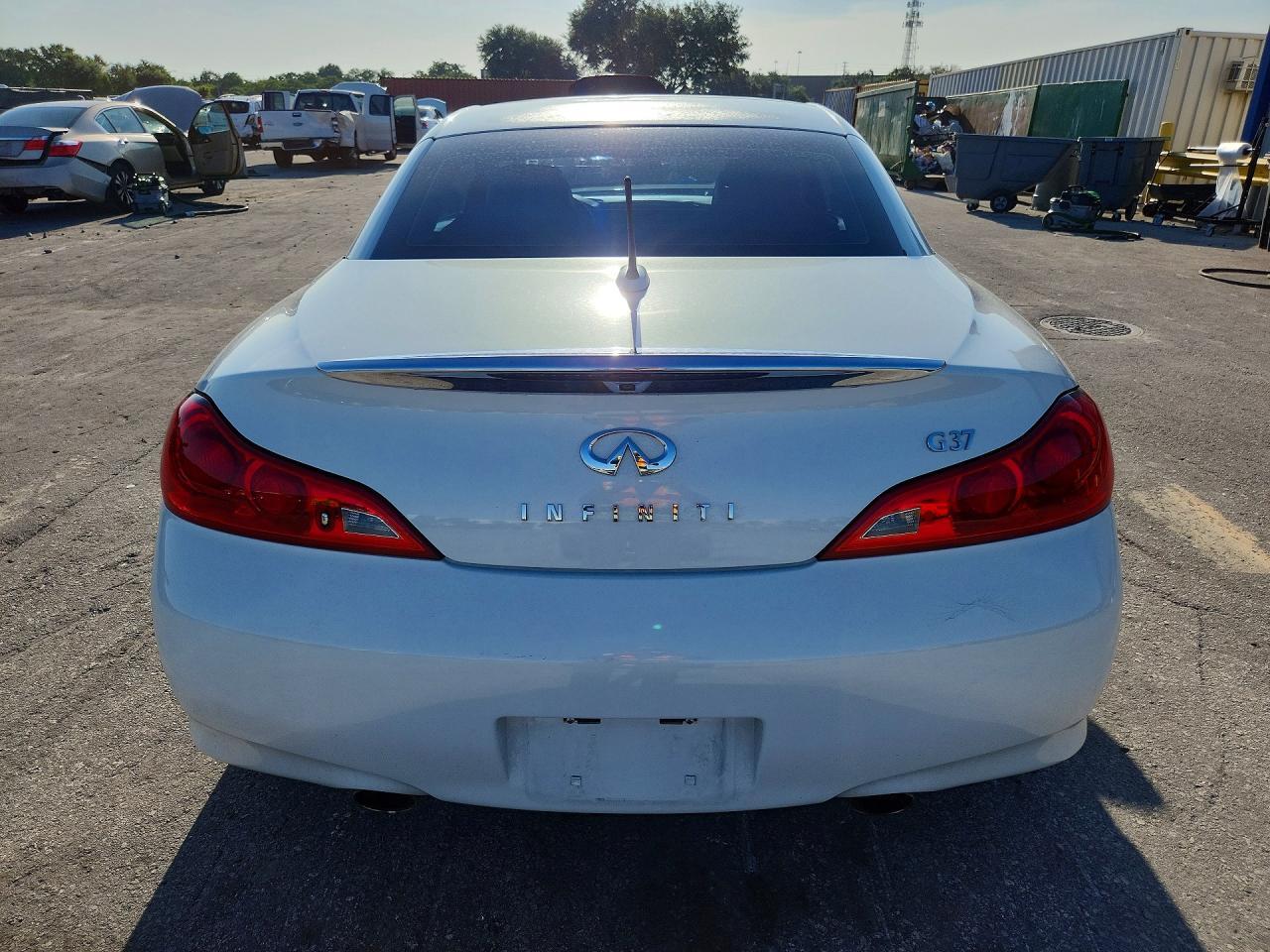 2009 Infiniti G37 Convertible Base - Фото 6