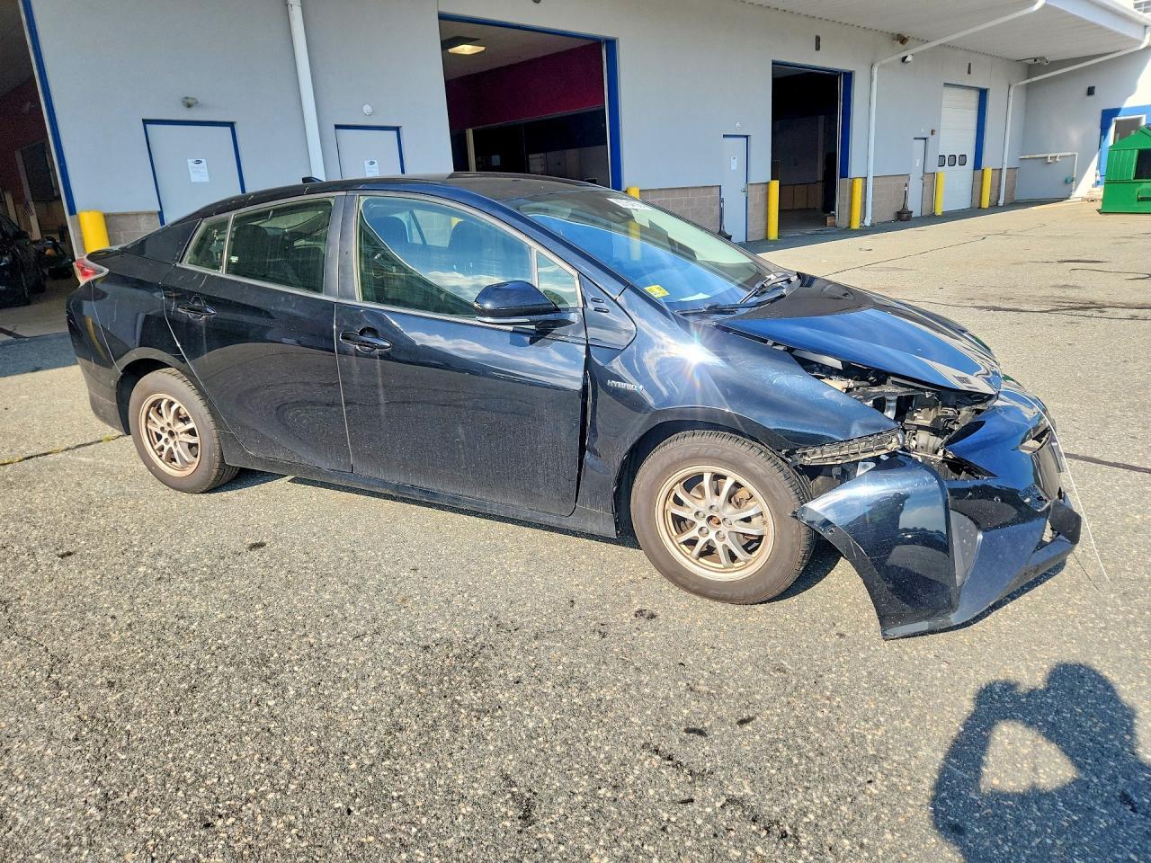 2017 Toyota Prius Three - Фото 4