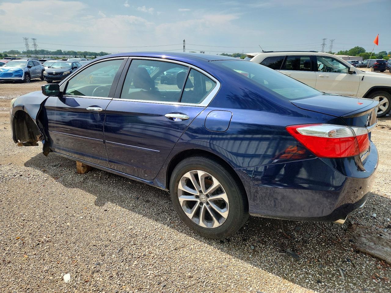 2015 Honda Accord Sport - Image 2