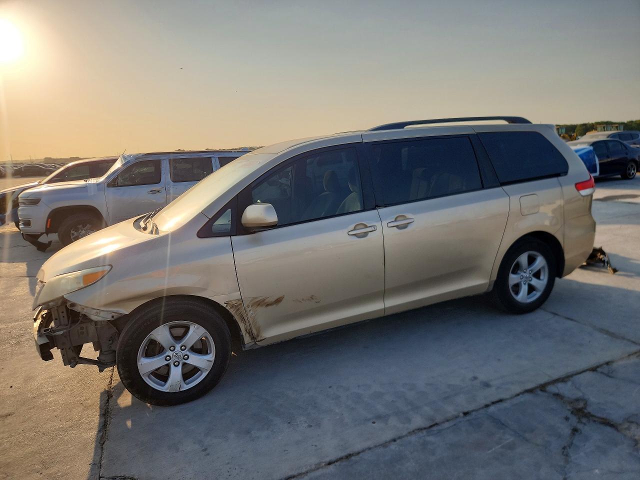 2011 Toyota Sienna Le