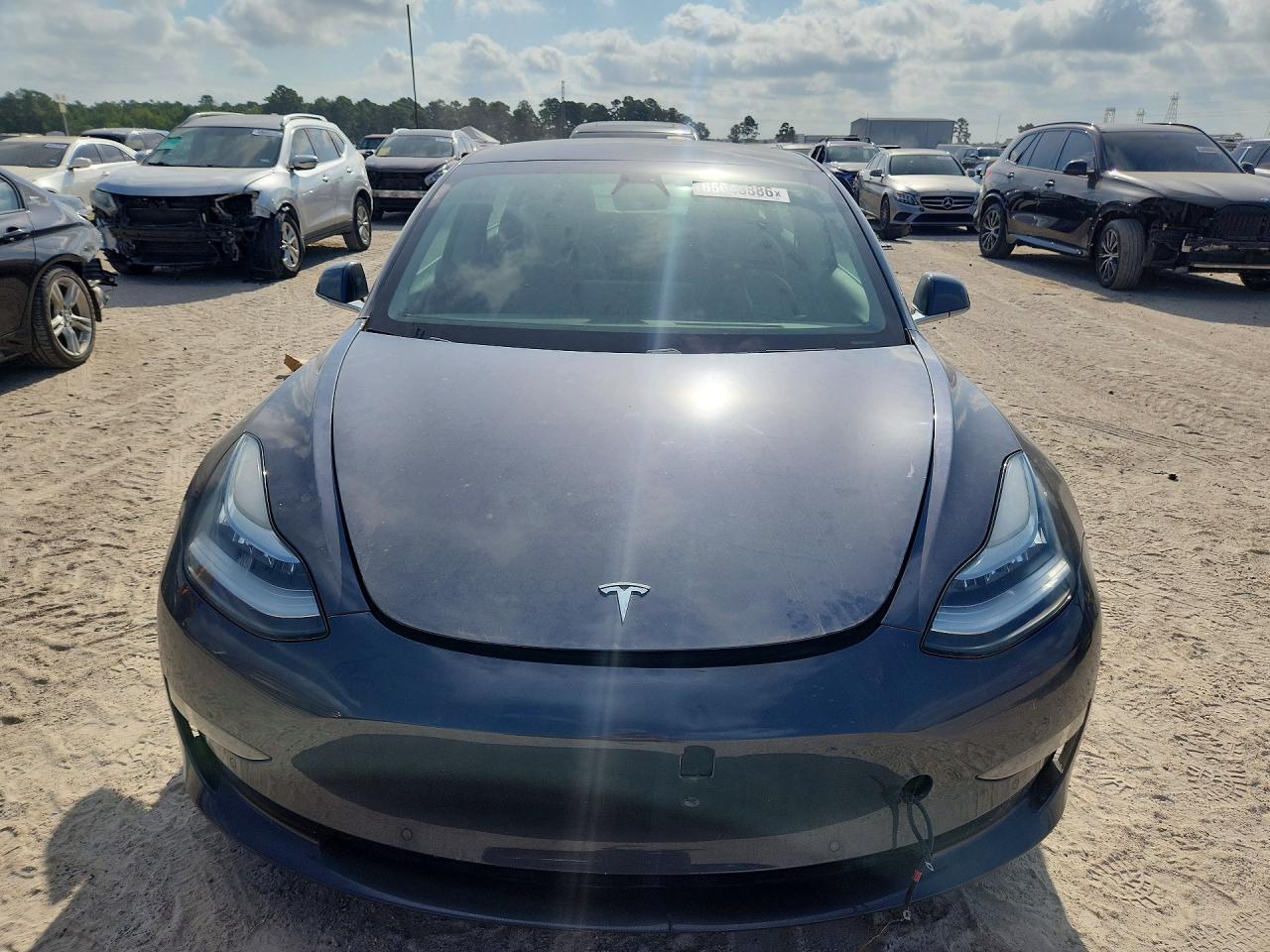 2018 Tesla Model 3 - Фото 5