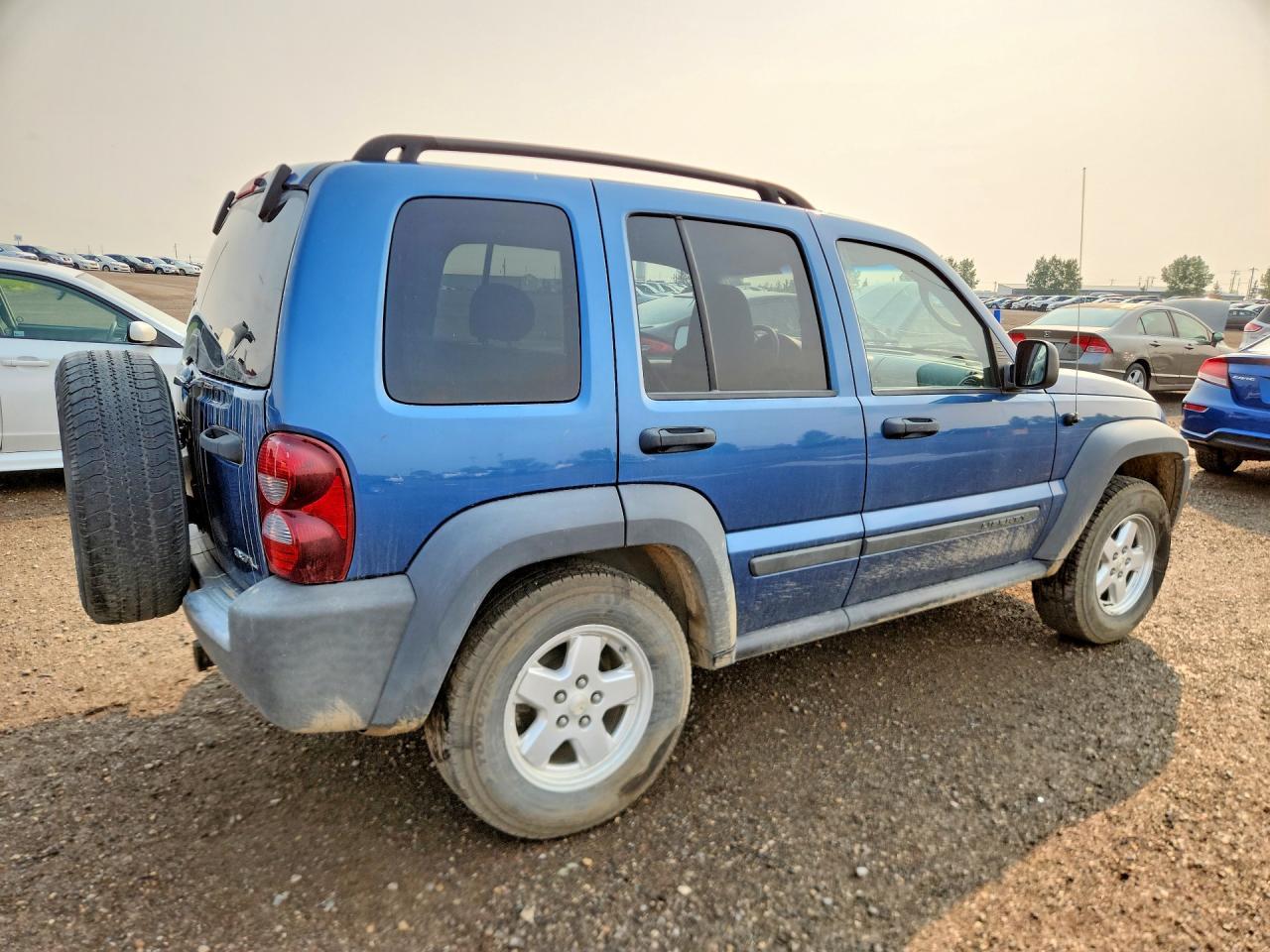 2006 Jeep Liberty Sport - Image 3