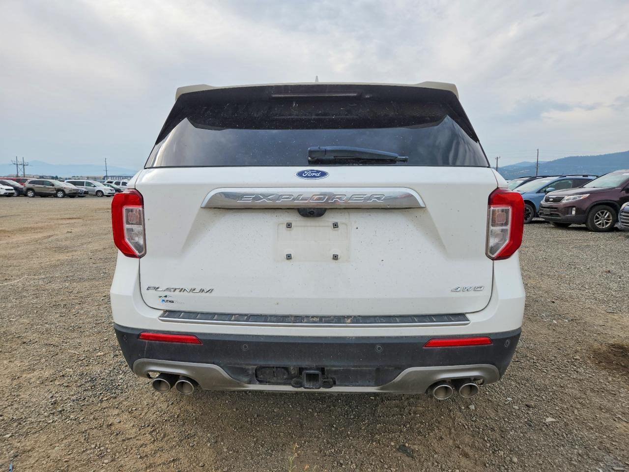 2023 Ford Explorer Platinum - Image 6