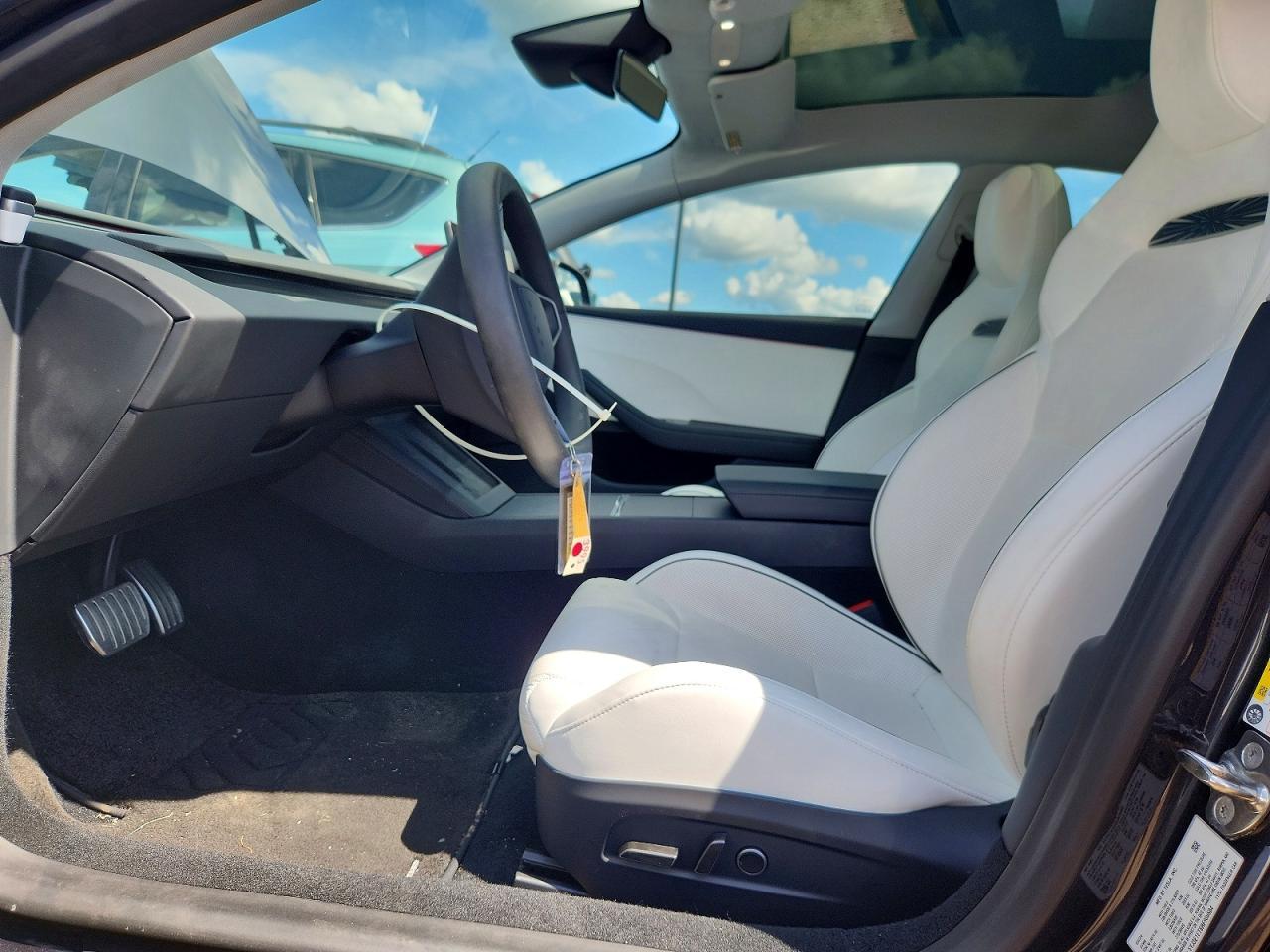 2024 Tesla Model 3 - Фото 7