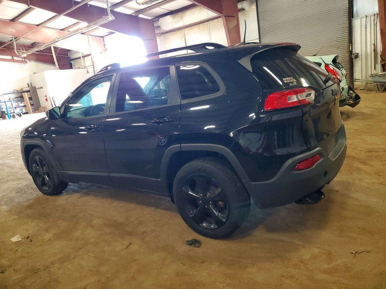 2018 Jeep Cherokee Latitude - Фото 2