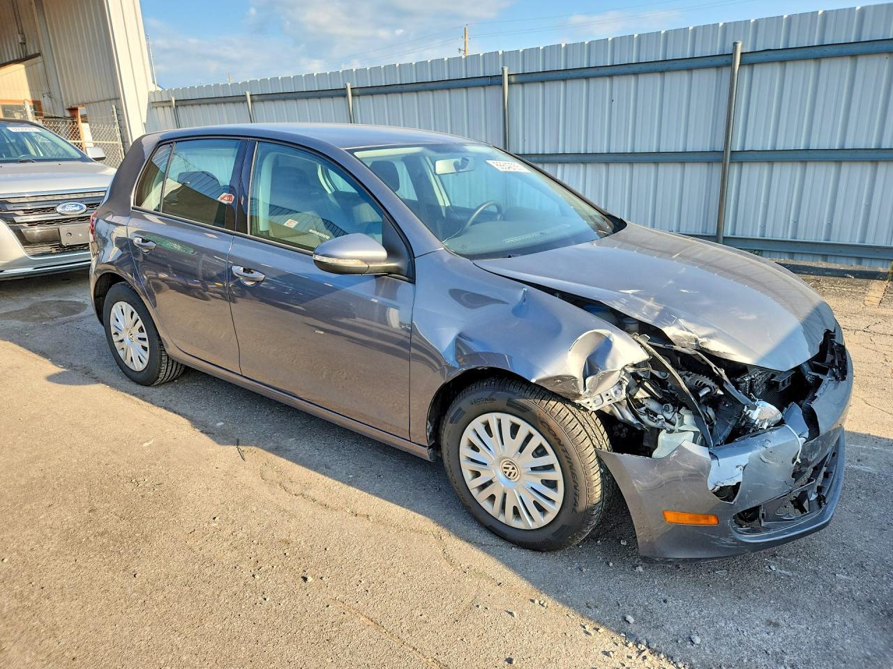 2013 Volkswagen Golf - Image 4