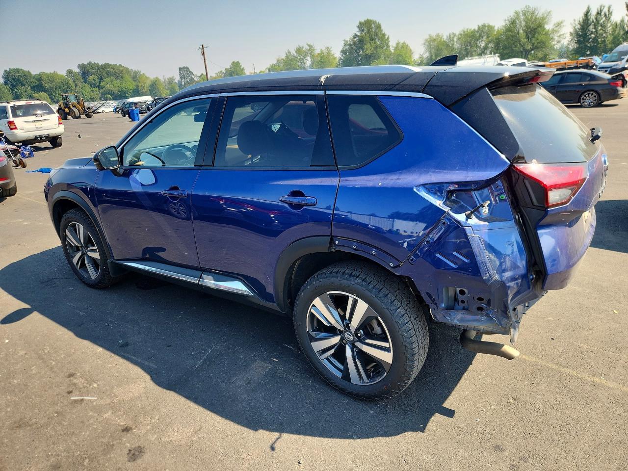 2021 Nissan Rogue Platinum - Фото 2