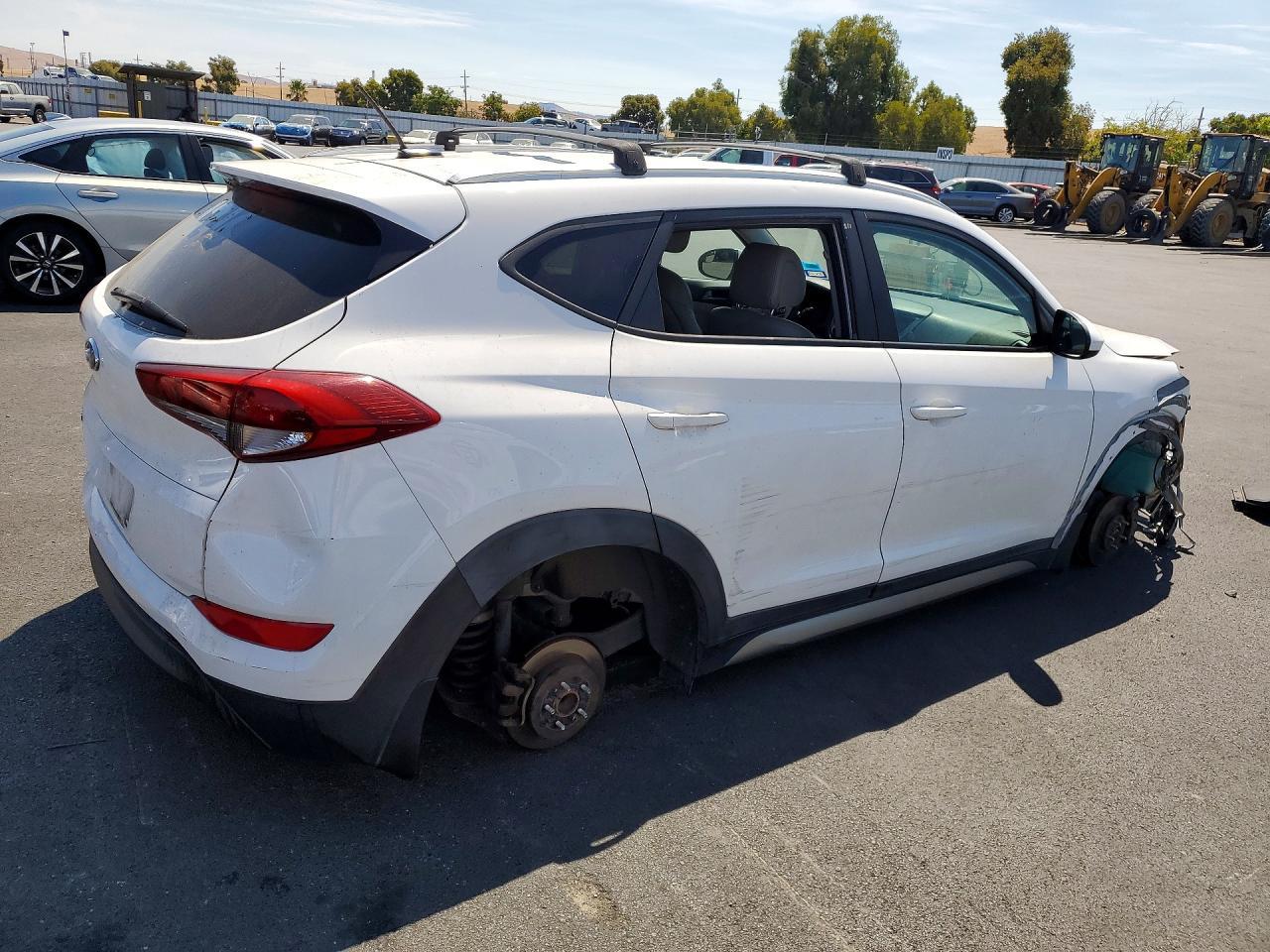2017 Hyundai Tucson Se - Image 3