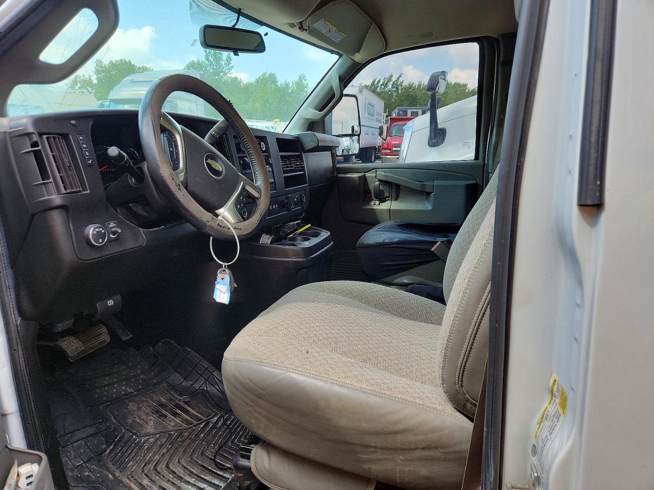 2019 Chevrolet Express G3500 - Image 7