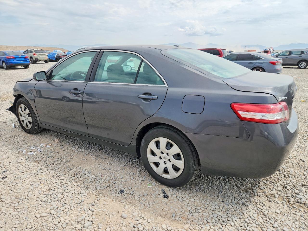 2011 Toyota Camry Le - Image 2