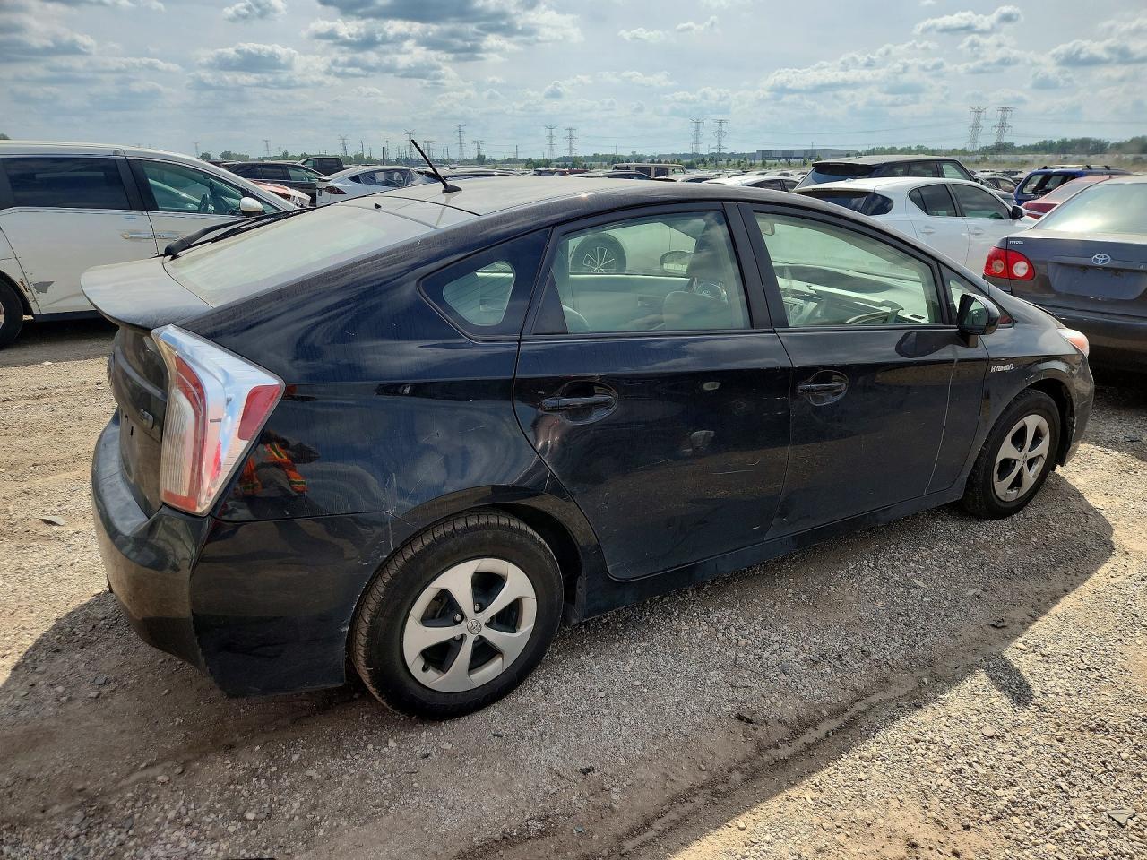 2014 Toyota Prius Two - Фото 3