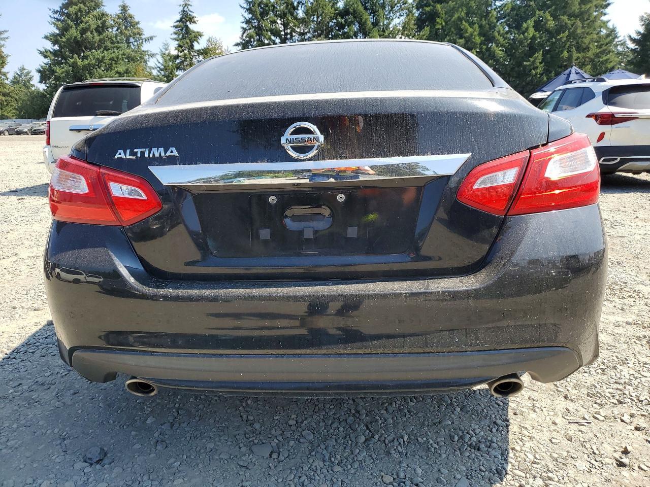 2017 Nissan Altima - Фото 6