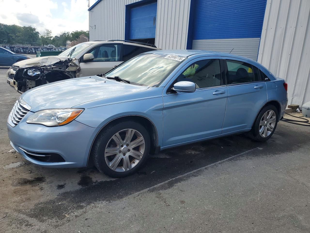 2013 Chrysler 200 Touring