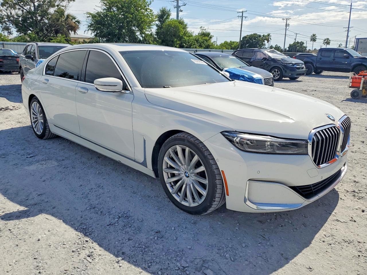 2020 BMW 740 I - Фото 4