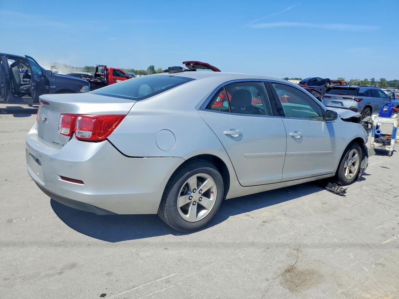 2015 Chevrolet Malibu Ls - Фото 3