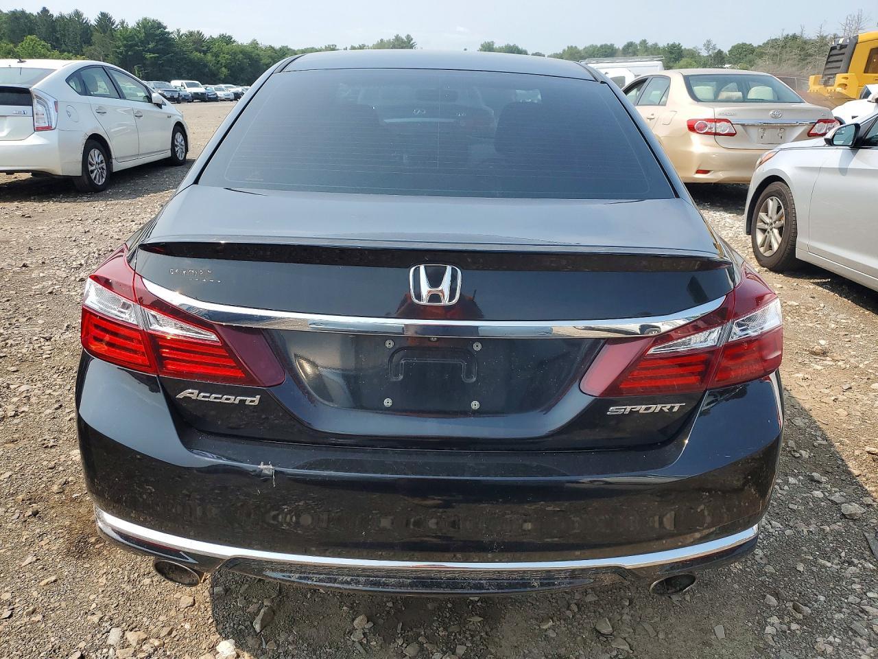 2017 Honda Accord Sport - Image 6