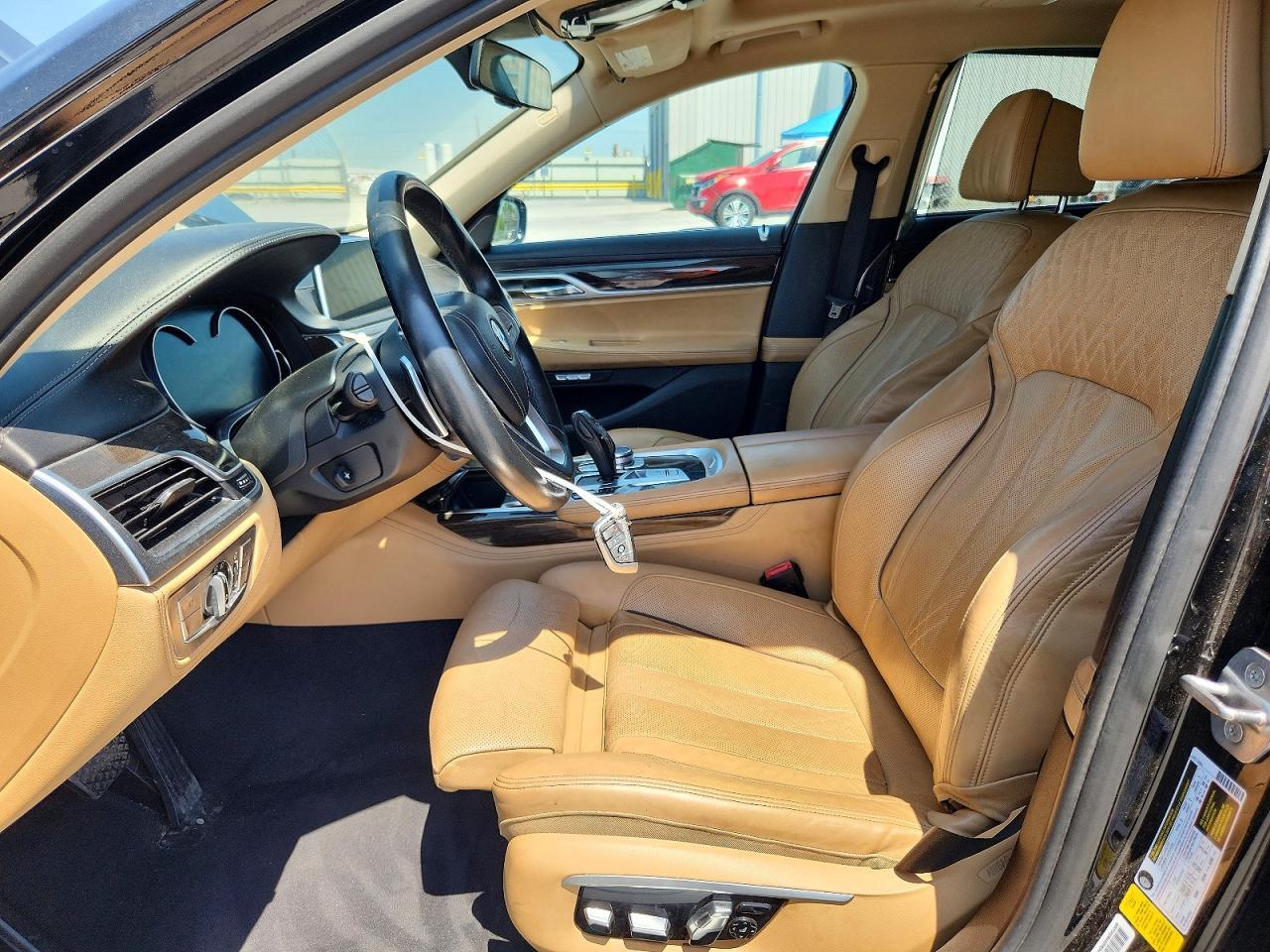 2016 BMW 740 I - Фото 7