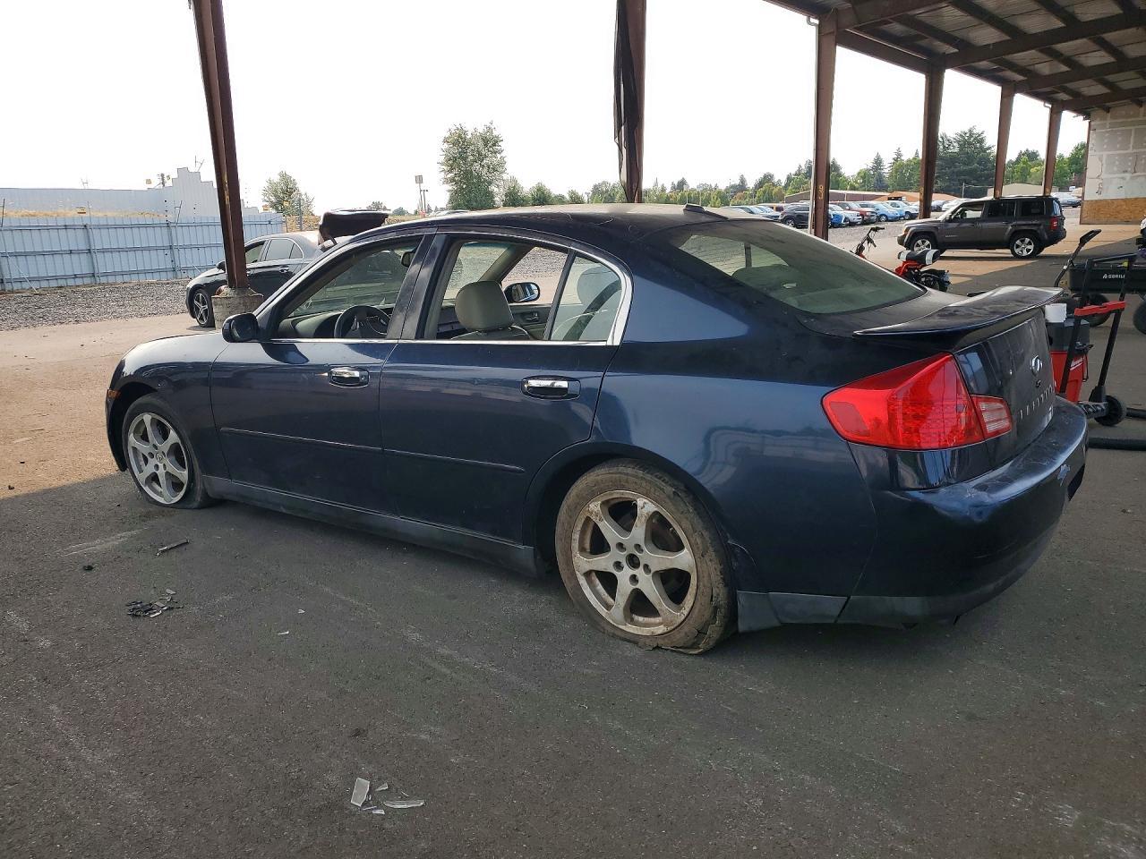 2004 Infiniti G35 Base - Фото 2
