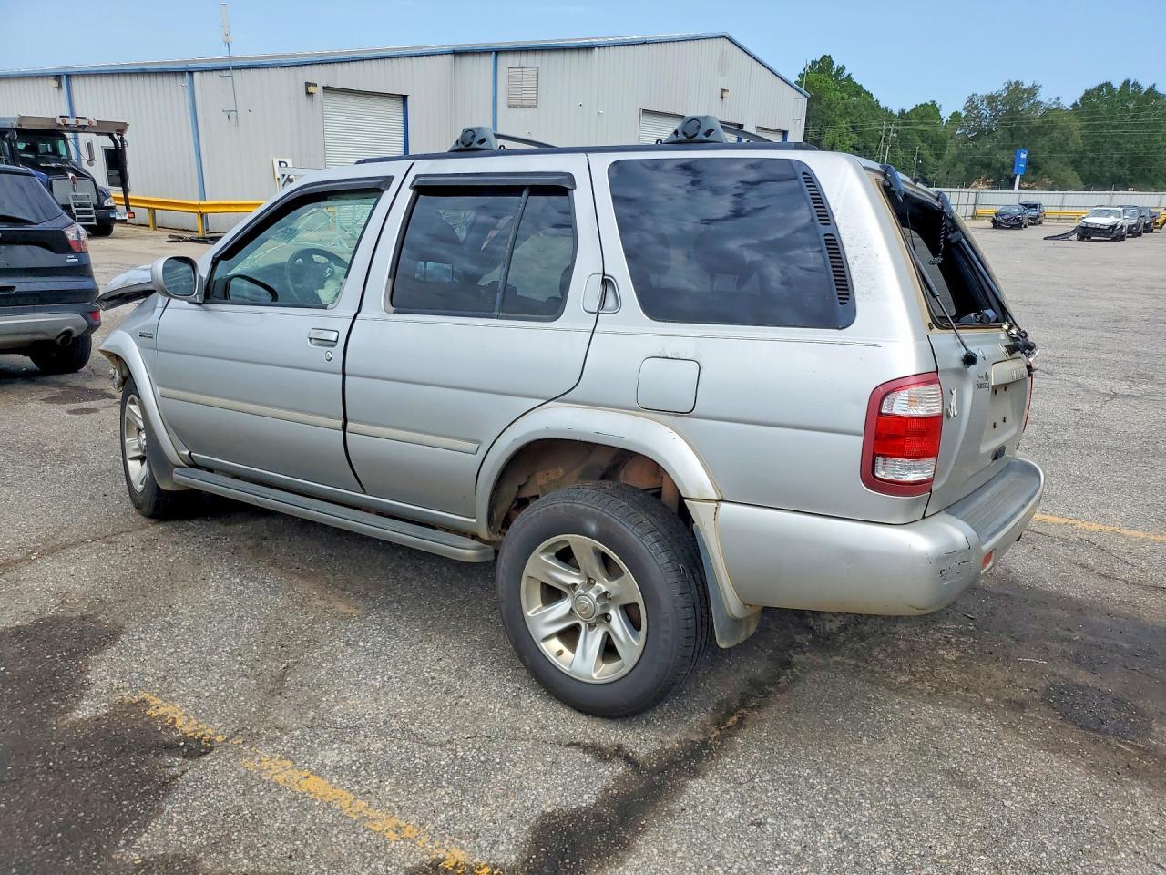 2004 Nissan Pathfinder Se - Фото 2