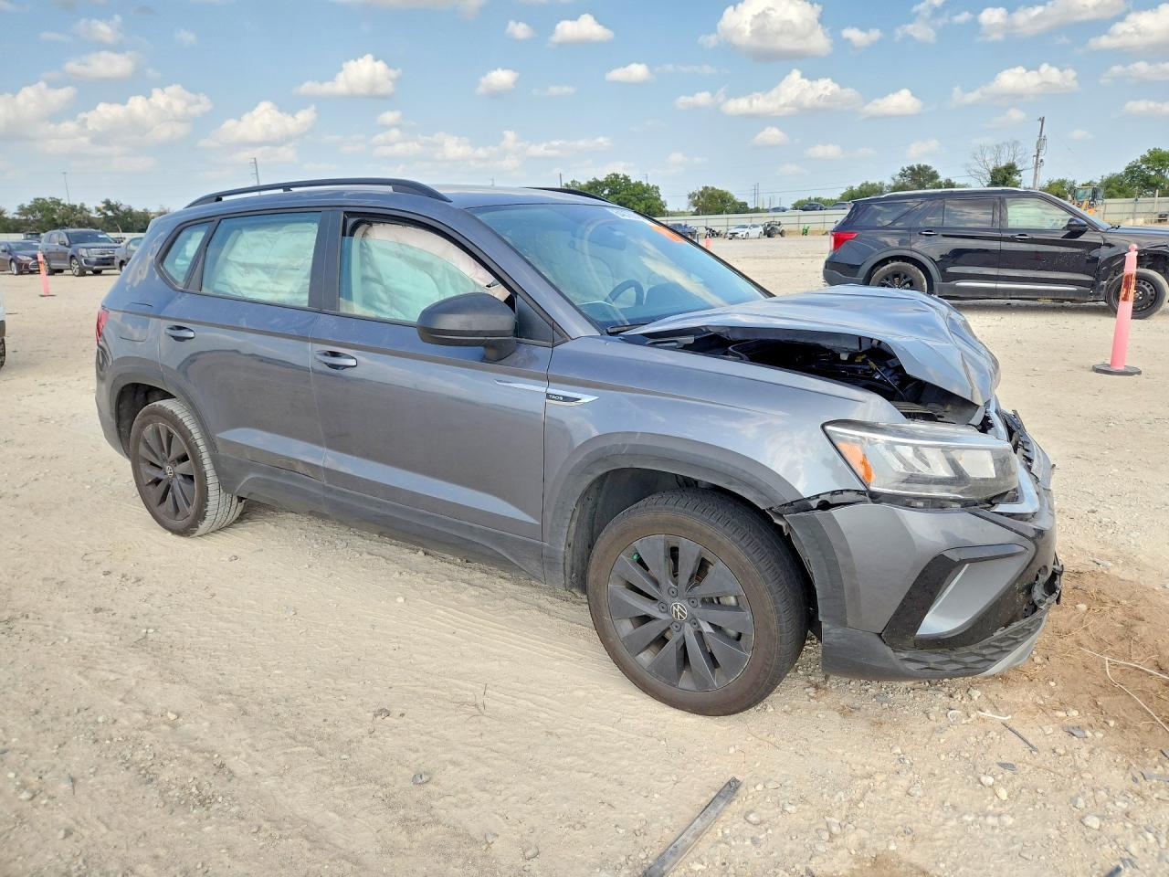 2022 Volkswagen Taos S - Фото 4