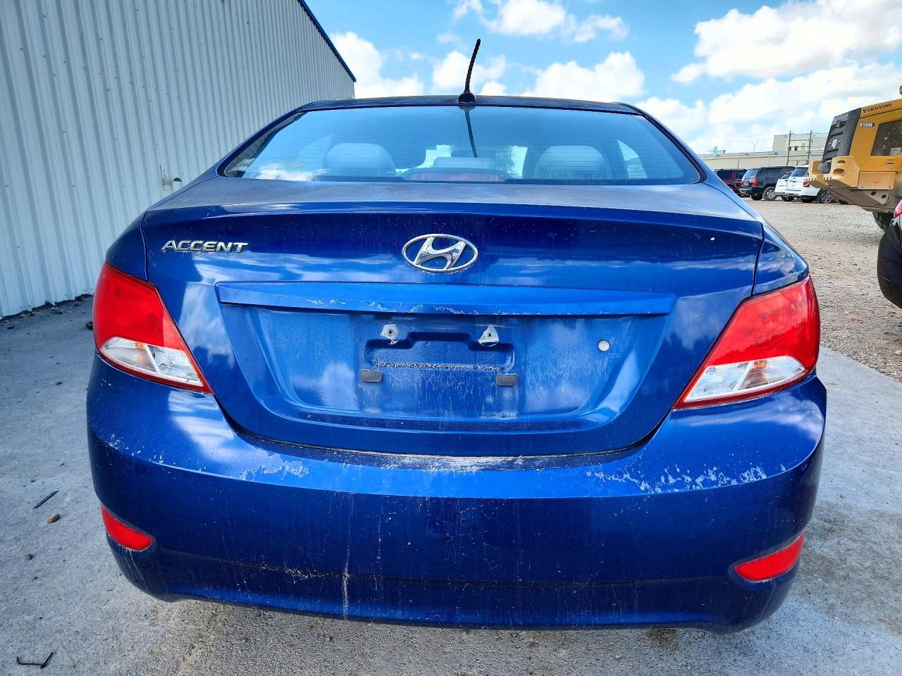 2016 Hyundai Accent Se - Фото 6