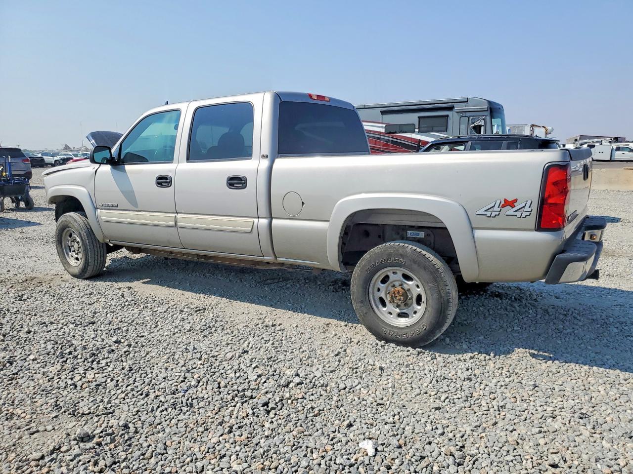 2006 Chevrolet Silverado K2500 Heavy Duty - Image 2