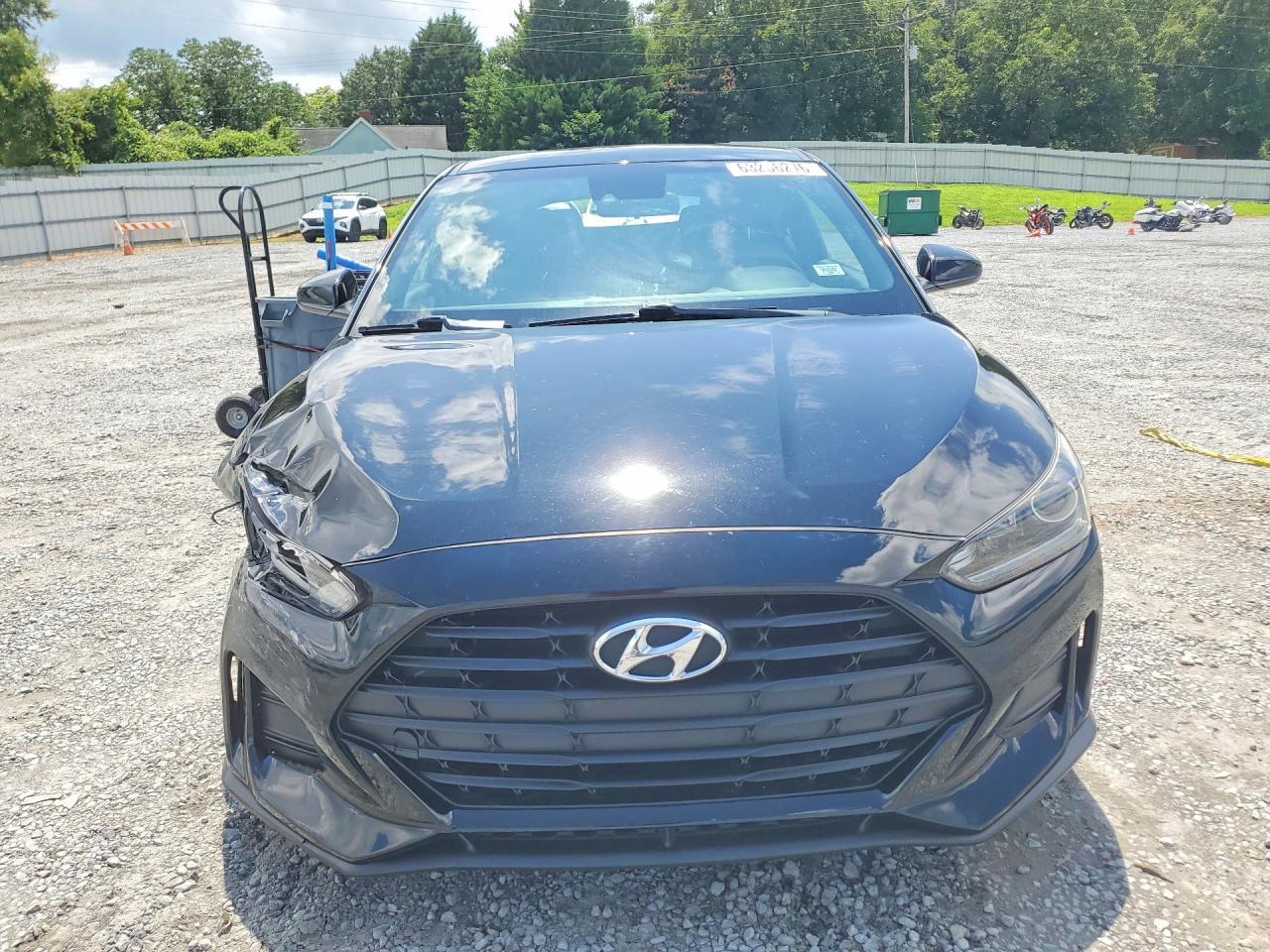 2021 Hyundai Veloster 2.0L - Фото 5