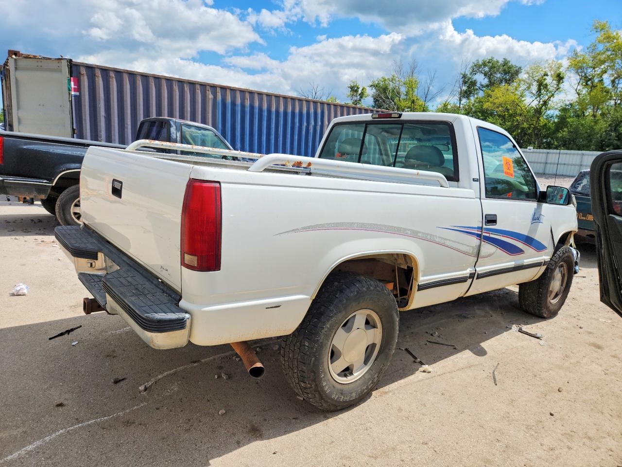 1997 Chevrolet Gmt-400 K1500 - Фото 3