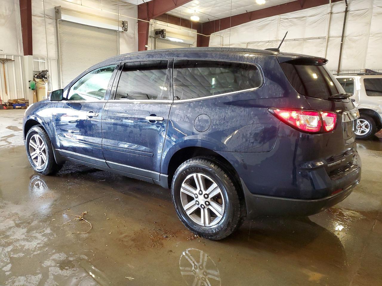 2017 Chevrolet Traverse Lt - Фото 2