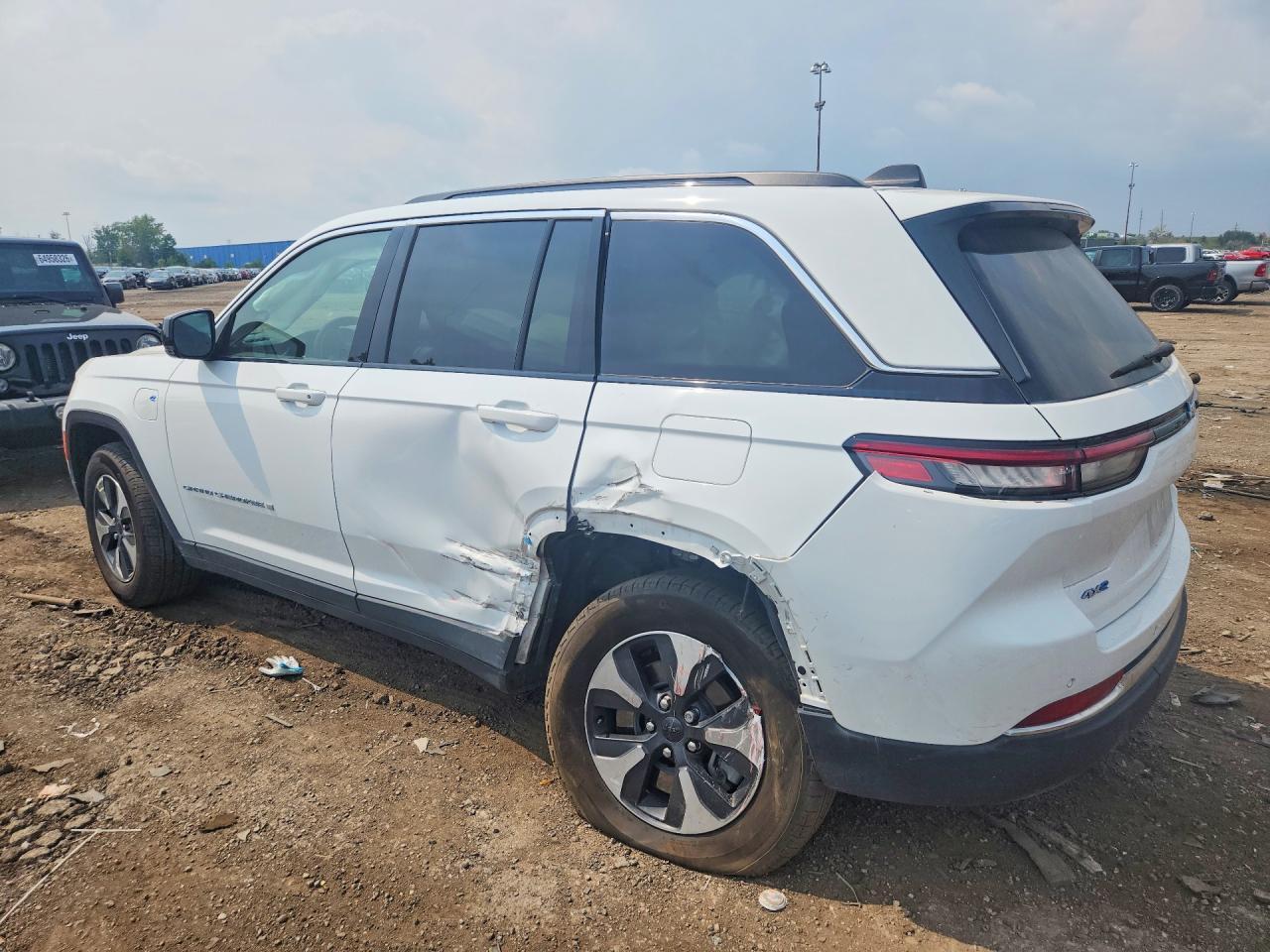 2025 Jeep Grand Cherokee 4Xe - Фото 2