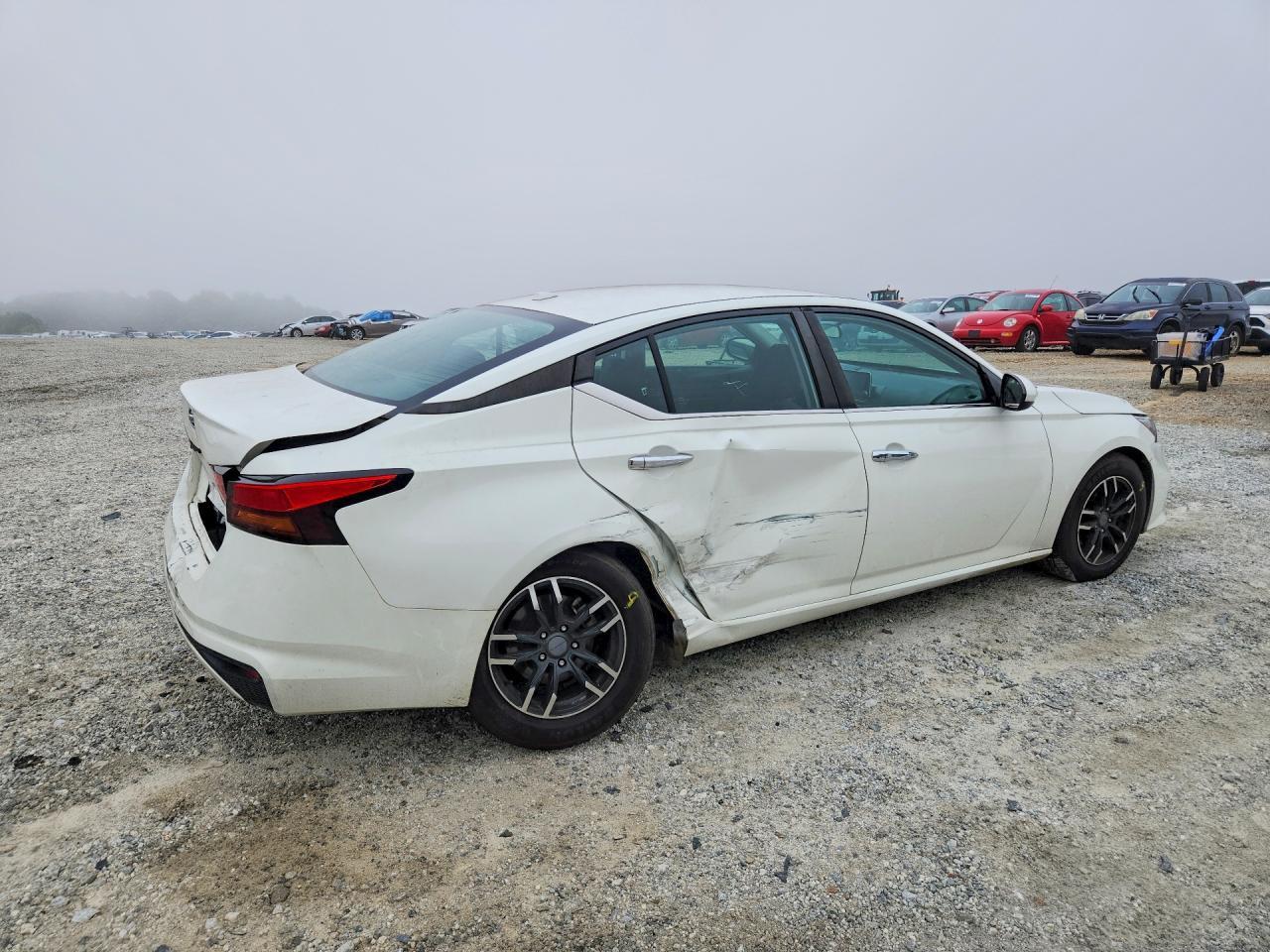 2020 Nissan Altima S - Фото 3