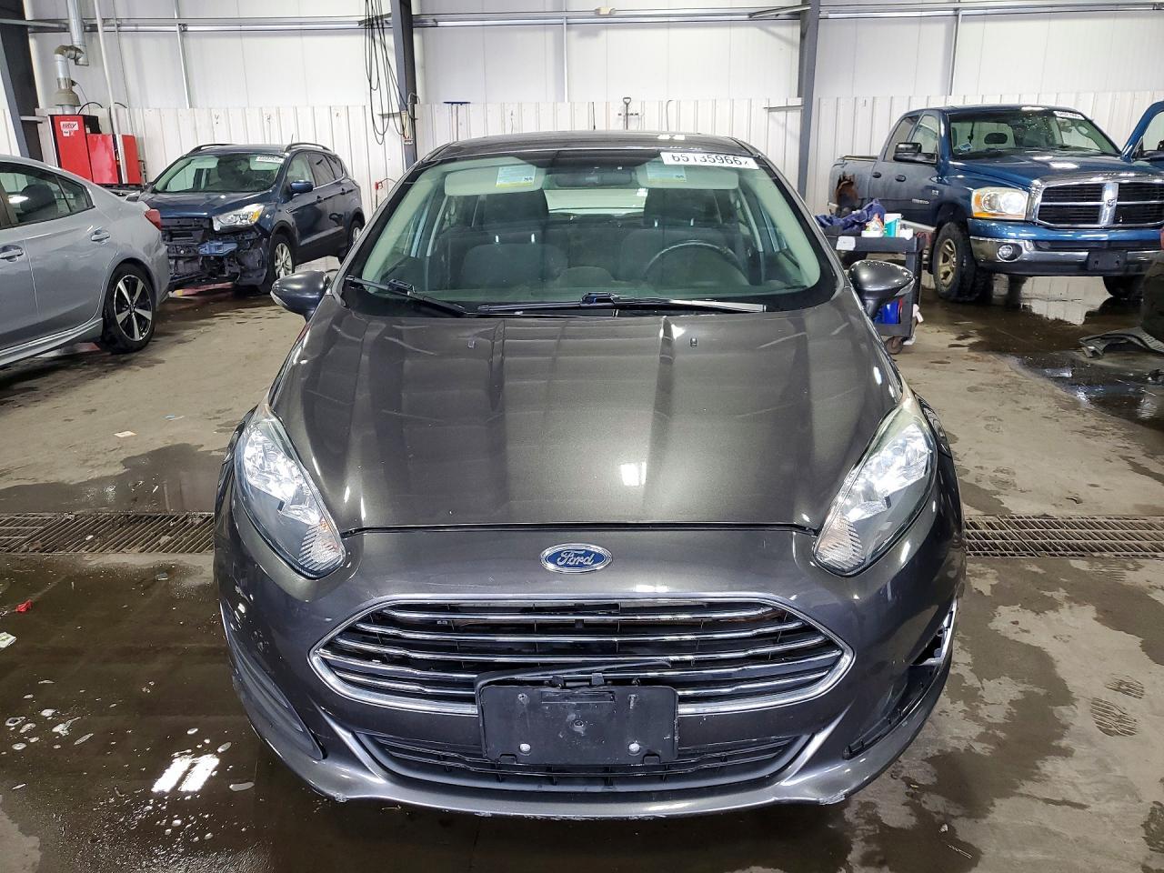 2015 Ford Fiesta Se - Фото 5