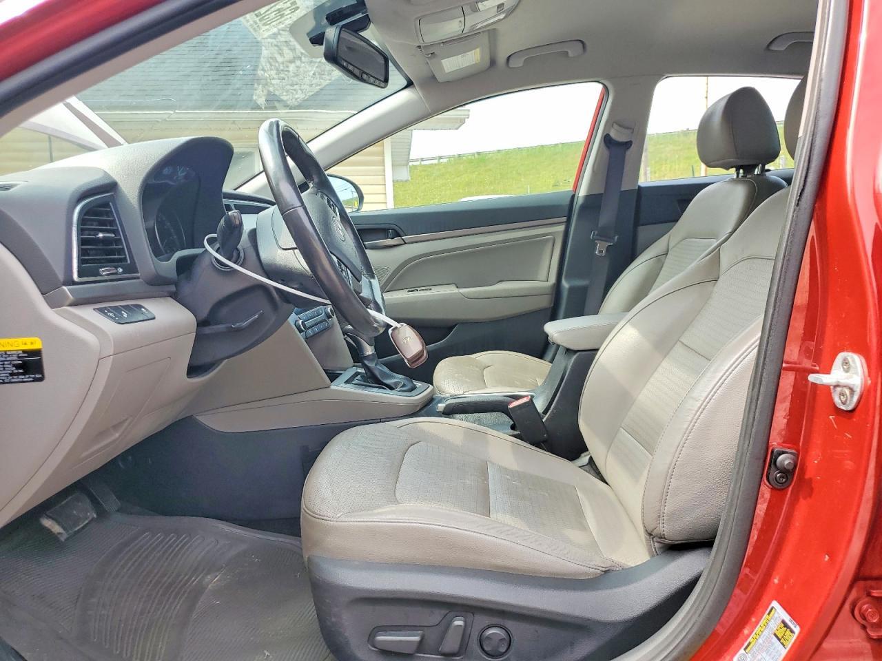 2017 Hyundai Elantra Limited - Image 7