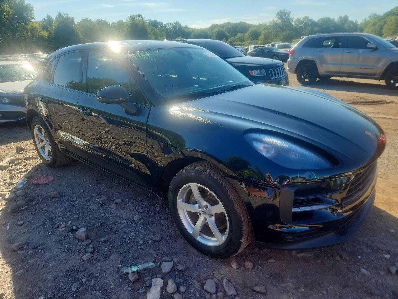 2020 Porsche Macan - Image 4