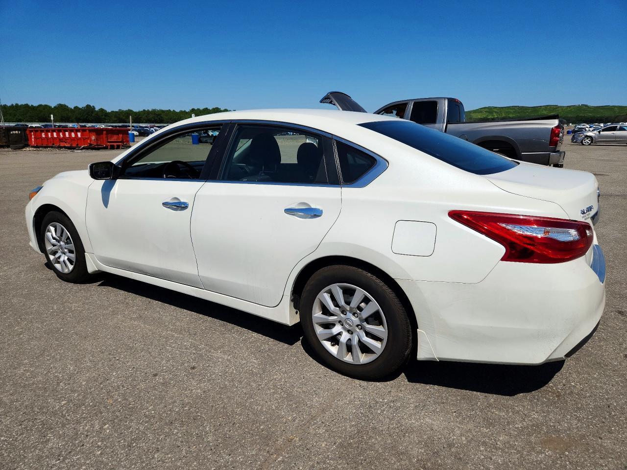 2017 Nissan Altima 2.5 S - Фото 2