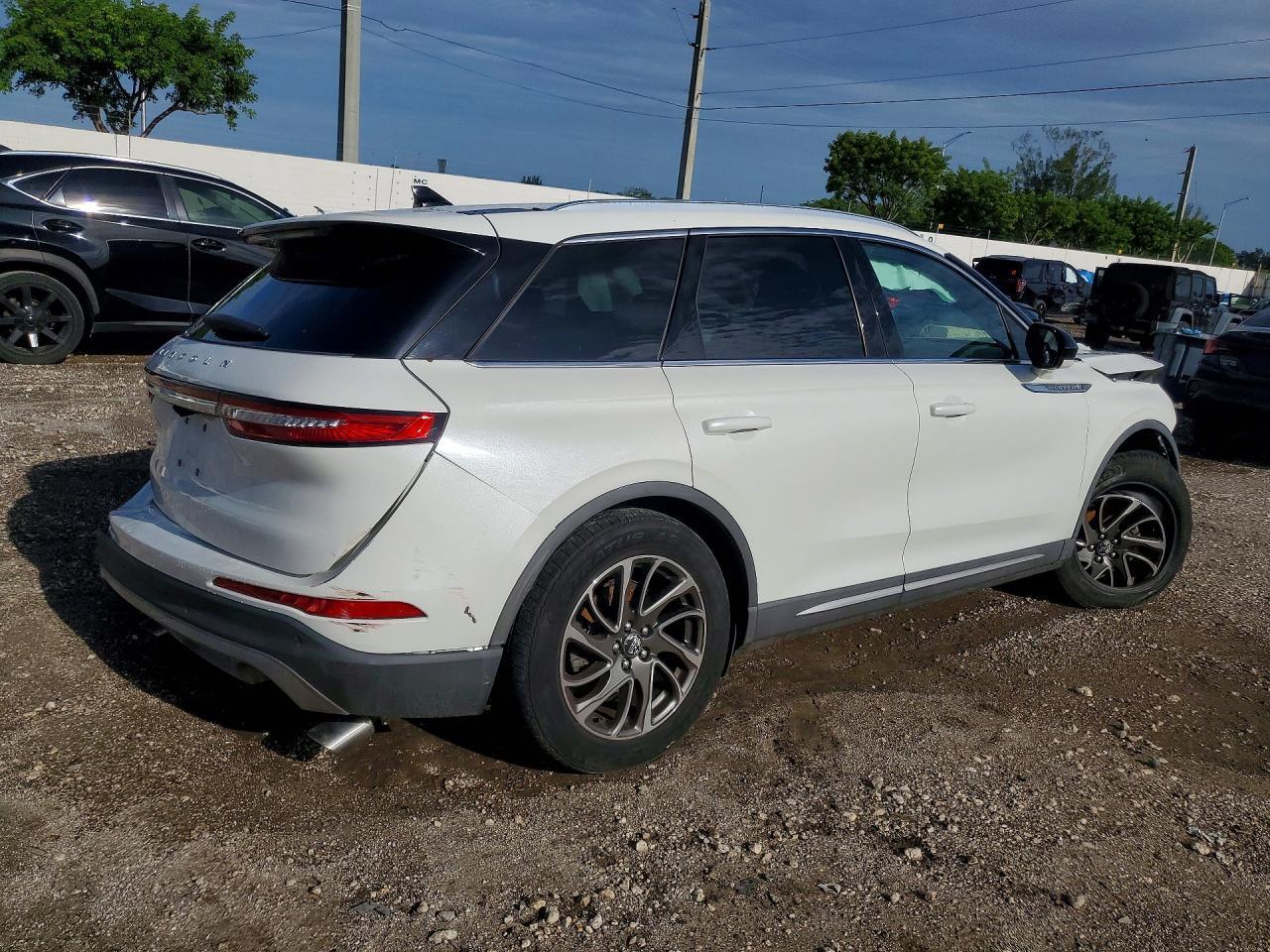 2020 Lincoln Corsair - Image 3