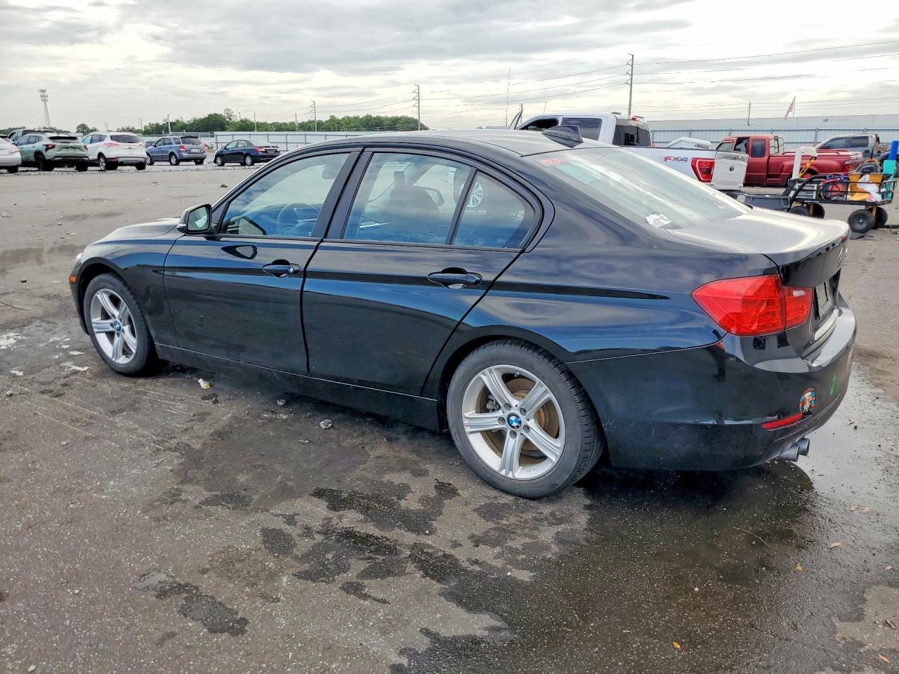 2015 BMW 328 I - Фото 2