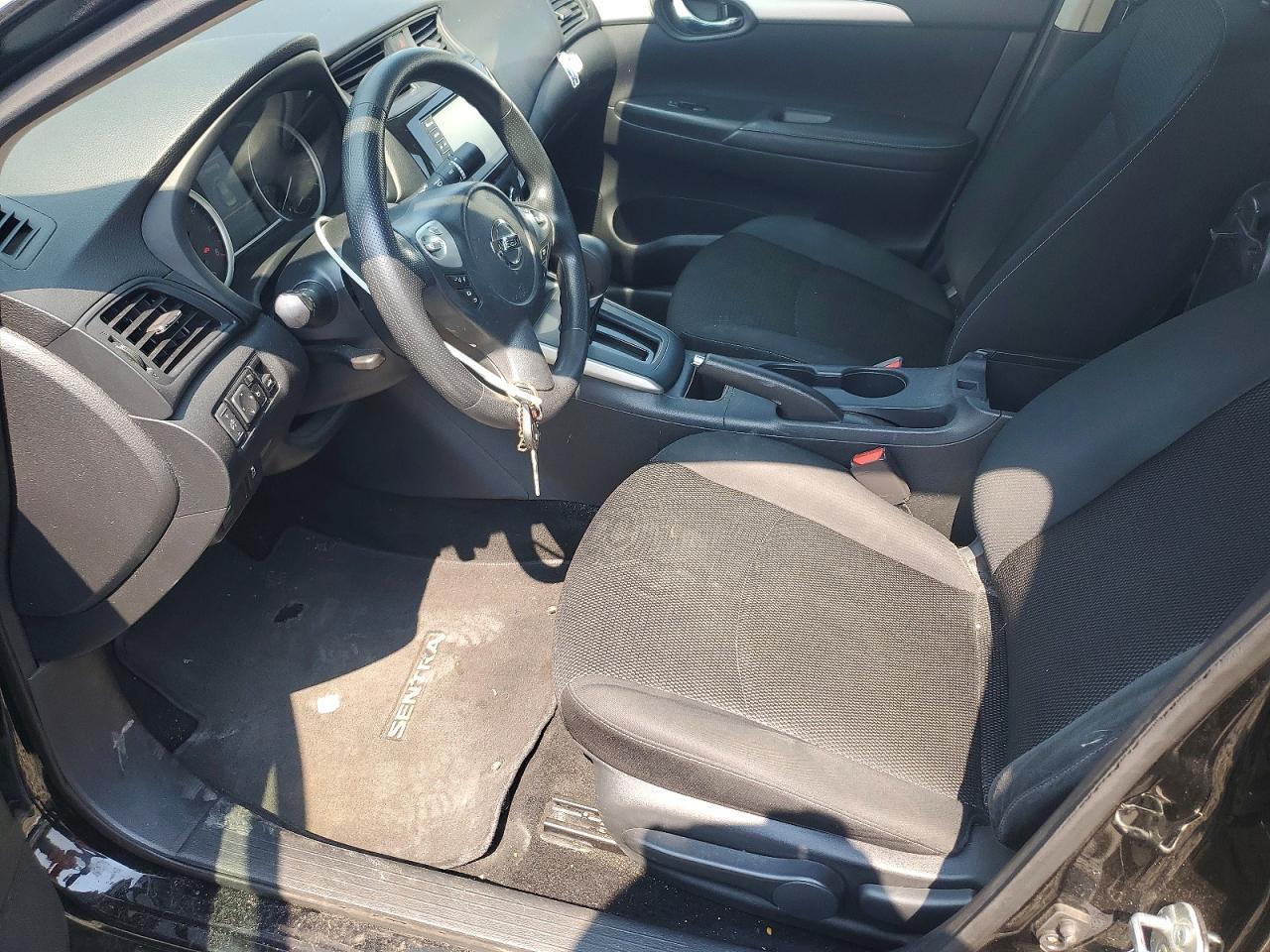 2019 Nissan Sentra S - Фото 7