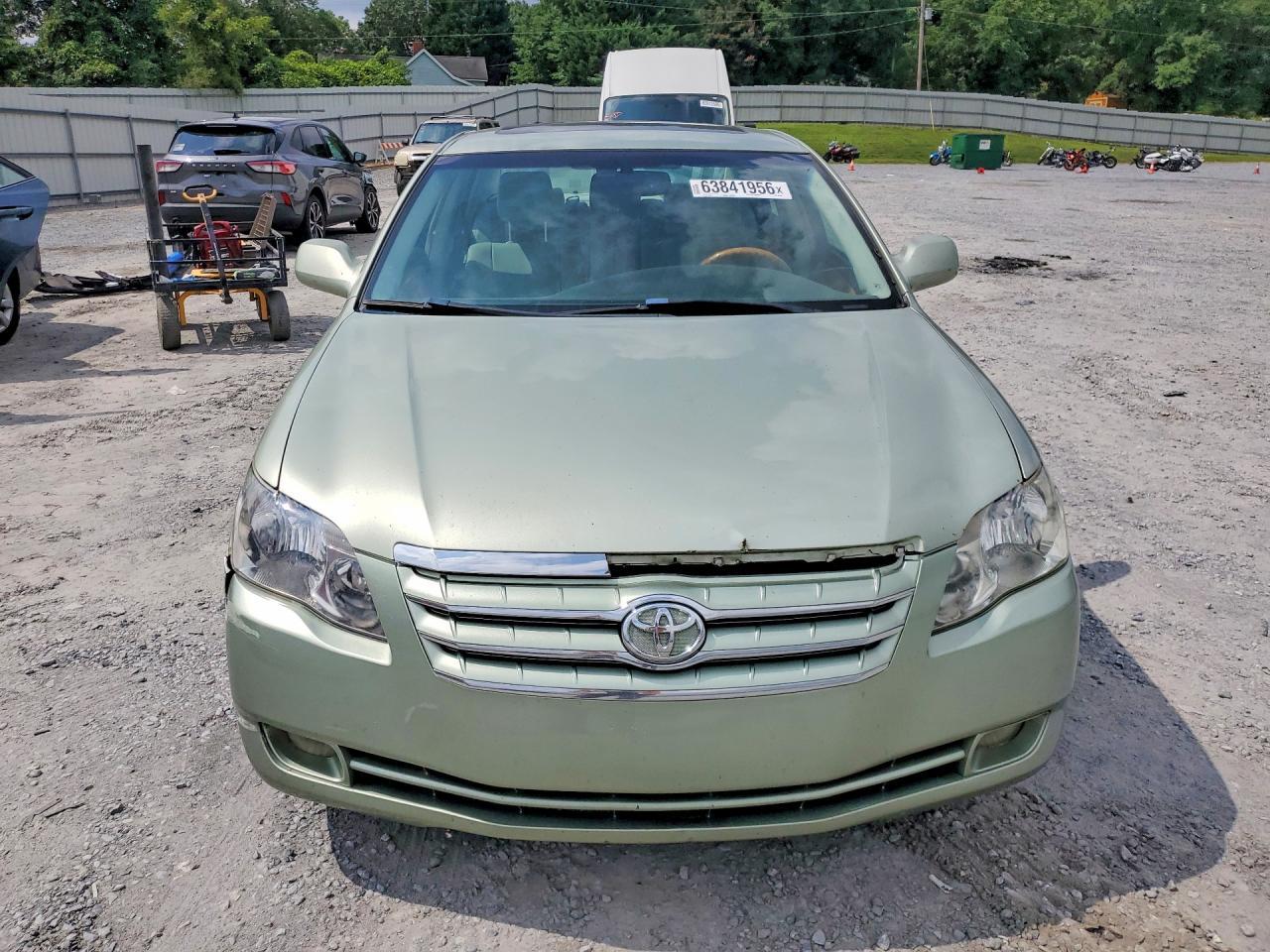 2007 Toyota Avalon Limited - Image 5