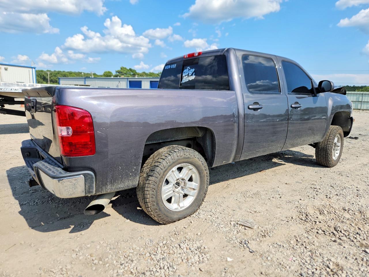 2011 Chevrolet Silverado K1500 Lt - Image 3