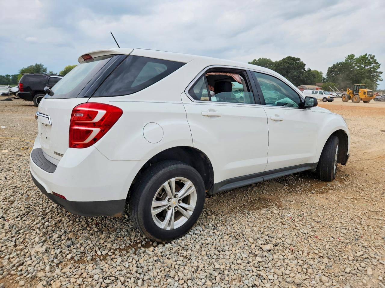 2016 Chevrolet Equinox Ls - Фото 3