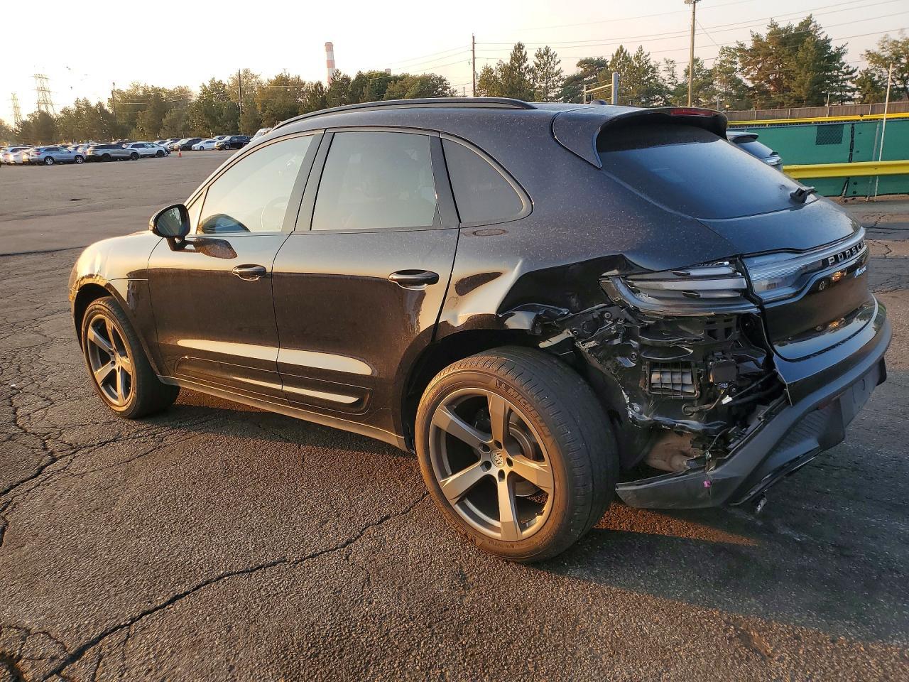 2024 Porsche Macan Base - Image 2
