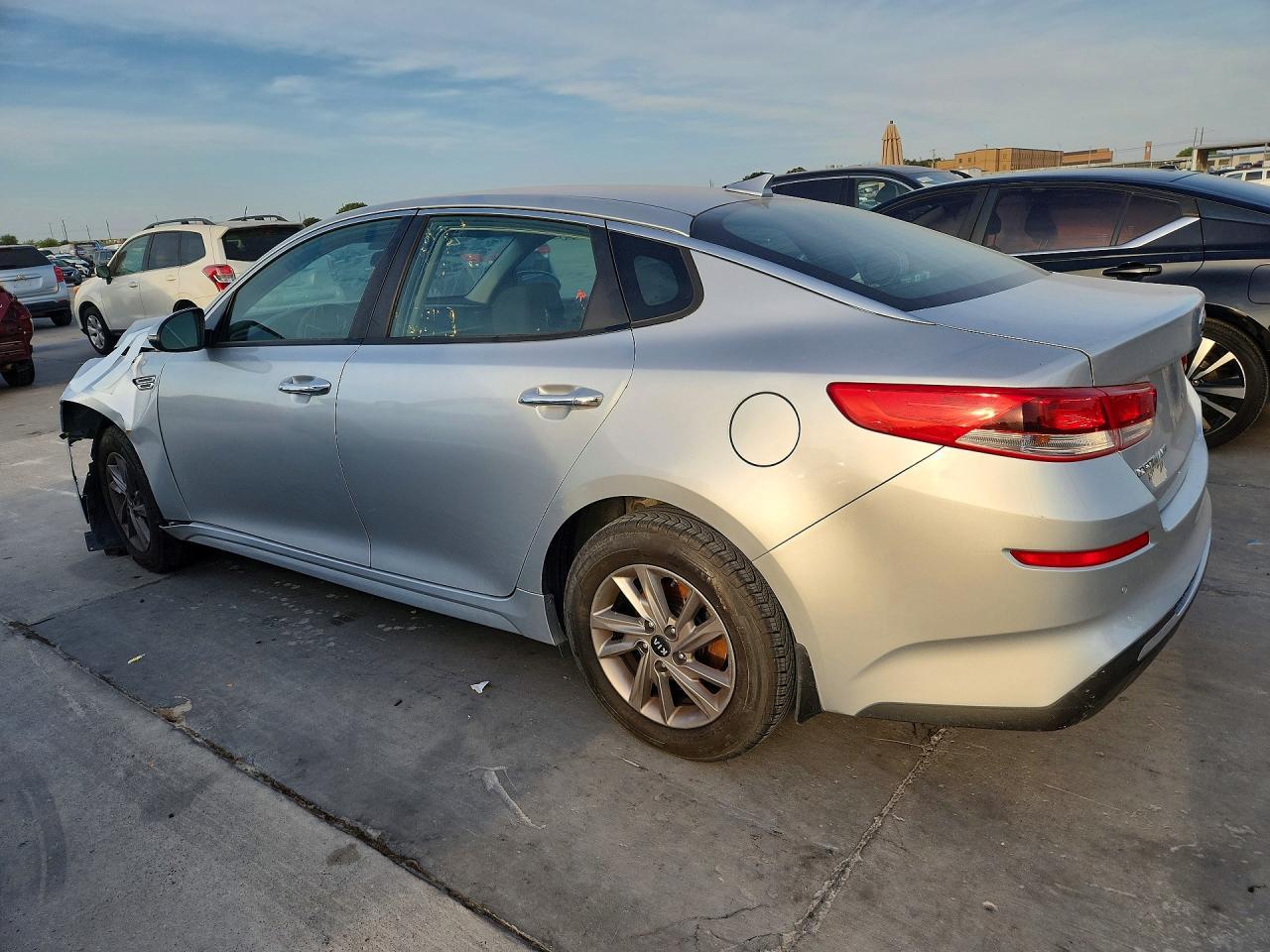 2020 Kia Optima Lx - Фото 2
