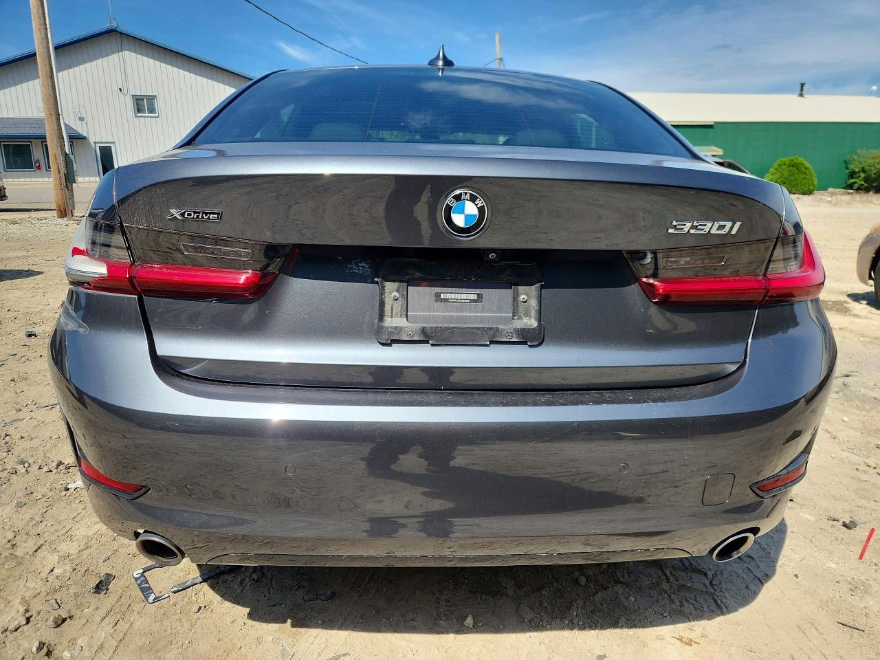 2020 BMW 330Xi - Фото 6